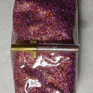 Brand New Luxurious Metallic Shimmer Le Mercerié Eyeshadow!